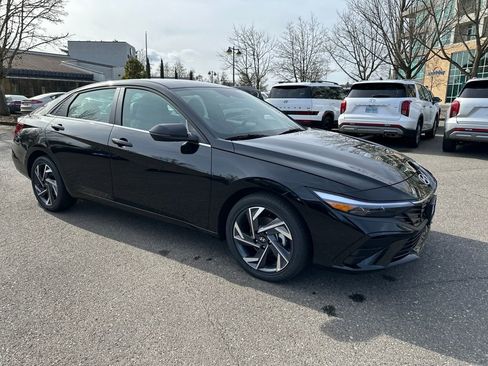 New 2026 Hyundai Elantra Limited image 8