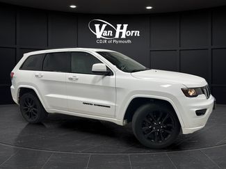 Used 2018 Jeep Grand Cherokee Altitude AWD/4WD video 1