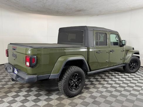 Used 2023 Jeep Gladiator Sport AWD/4WD image 7
