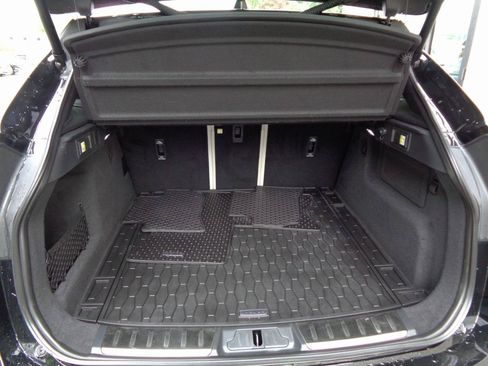 Used 2024 Jaguar F-PACE R-Dynamic S AWD/4WD image 18