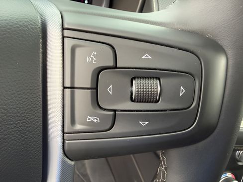Used 2024 GMC Yukon XL SLT w/ SLT Premium Package AWD/4WD image 23