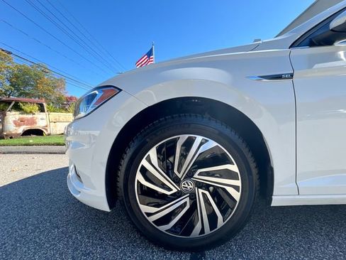 Certified 2021 Volkswagen Jetta SEL Premium image 10