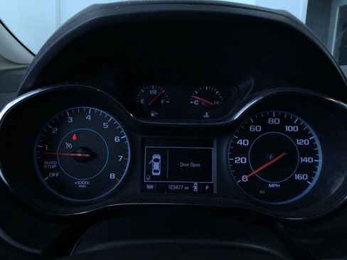 Used 2017 Chevrolet Cruze LT image 29