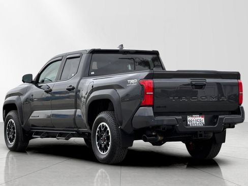 Used 2024 Toyota Tacoma TRD Off-Road w/ TRD Off Road Premium Package image 6