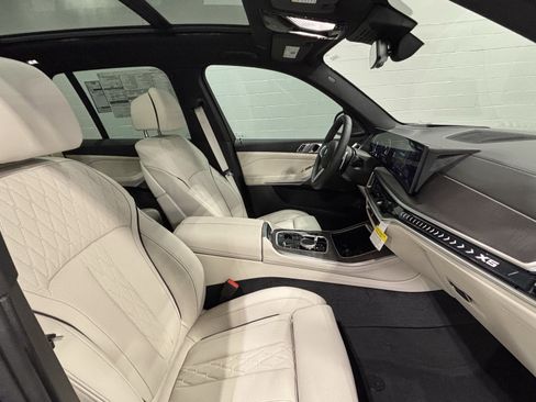 New 2026 BMW X5 xDrive50e w/ M Sport Package AWD/4WD image 24