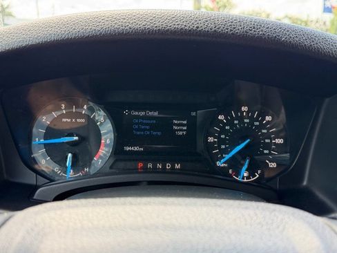Used 2017 Ford Expedition XLT RWD image 30