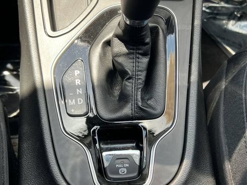 Used 2019 Jeep Cherokee Limited FWD image 25
