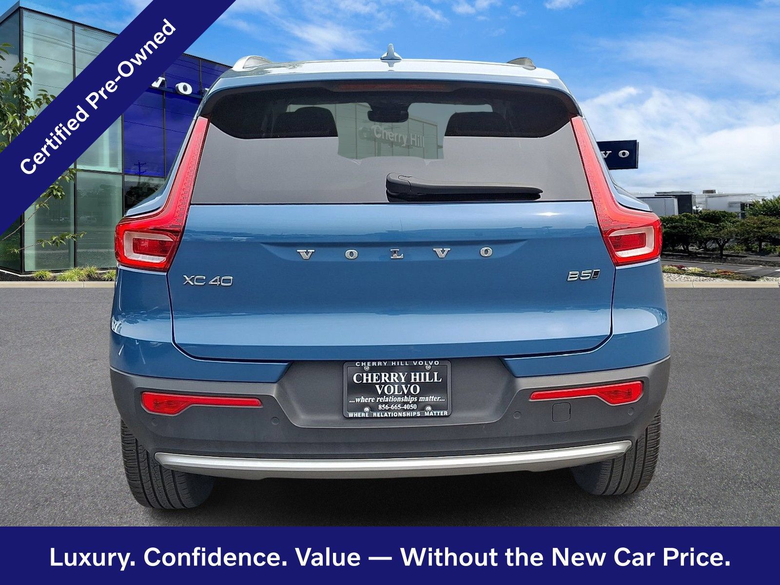 Certified 2023 Volvo XC40 B5 Plus w/ Climate Package AWD/4WD image 6