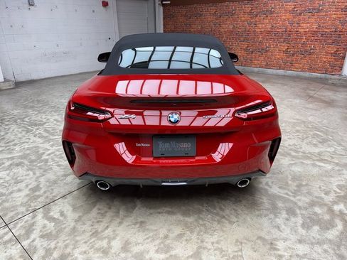 Certified 2023 BMW Z4 sDrive30i w/ Dynamic Handling Package image 4