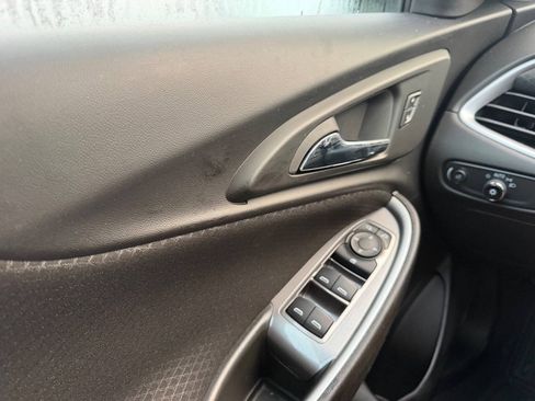Used 2023 Chevrolet Malibu LS FWD image 17