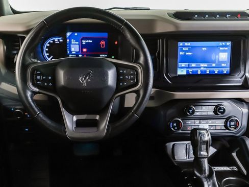 Used 2023 Ford Bronco Wildtrak image 13