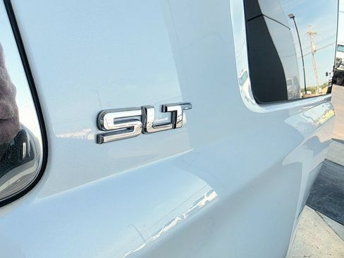 Used 2016 GMC Yukon SLT w/ Open Road Package AWD/4WD image 20
