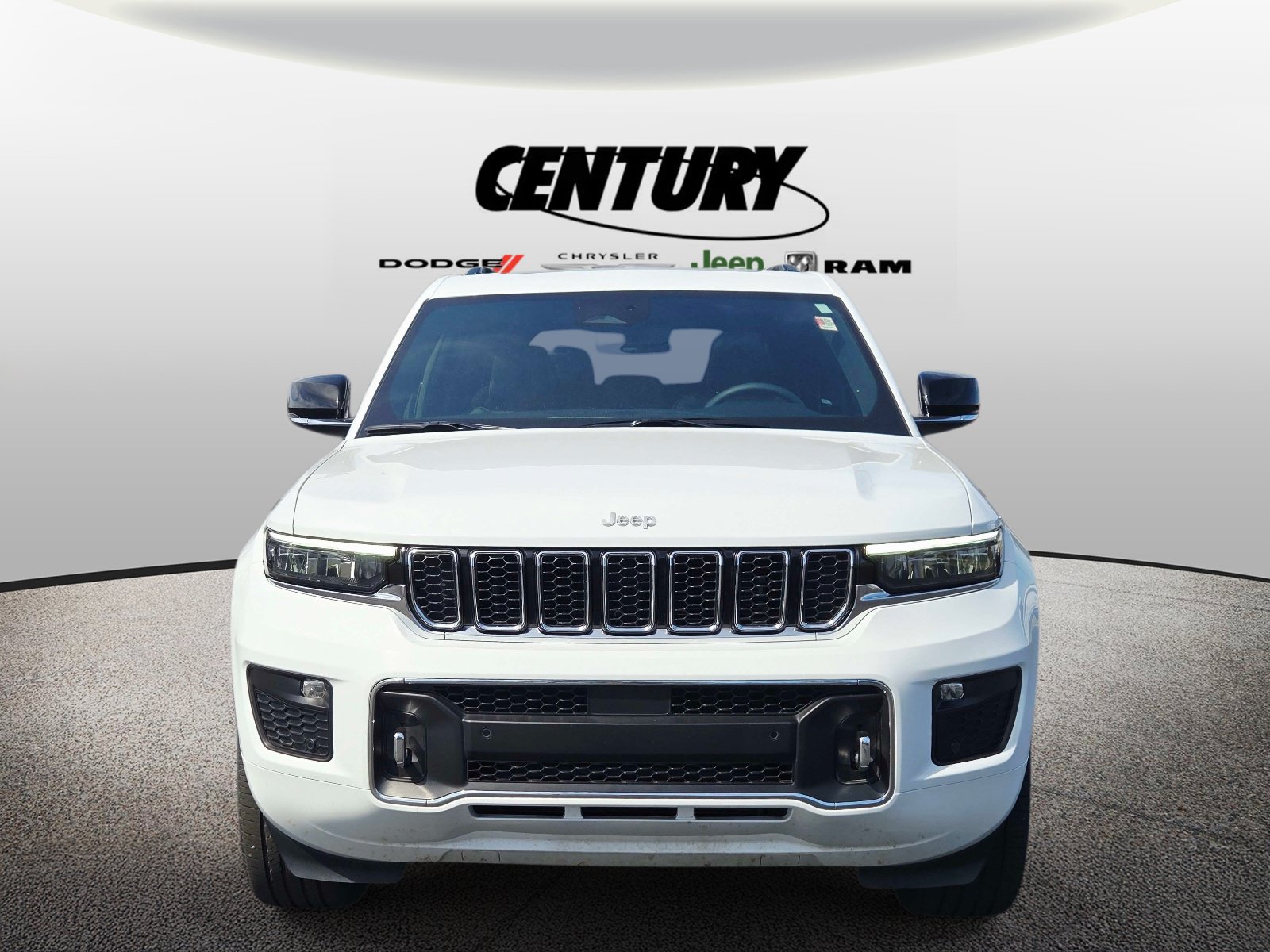 Used 2025 Jeep Grand Cherokee Overland AWD/4WD image 9