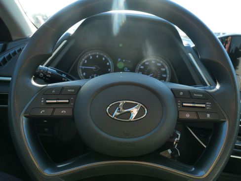 Used 2022 Hyundai Sonata SE w/ Preferred Accessory Package image 27