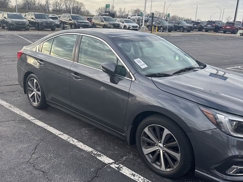 Used 2018 Subaru Legacy 2.5i Limited image 16