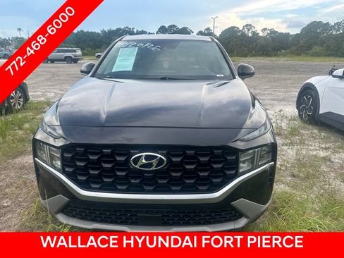 Used 2021 Hyundai Santa Fe SE FWD image 2