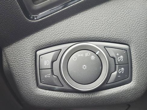 Used 2019 Ford Escape Titanium AWD/4WD image 29