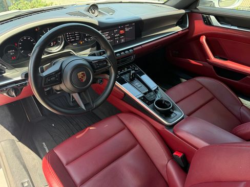 Certified 2021 Porsche 911 Carrera RWD image 4