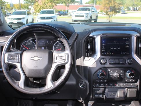 Used 2020 Chevrolet Silverado 1500 LTZ image 28