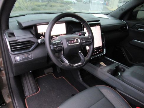 Used 2025 GMC Acadia AT4 image 16