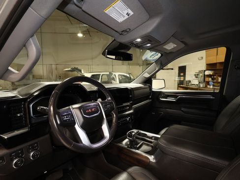 Used 2023 GMC Sierra 1500 SLT w/ SLT Premium Plus Package image 9