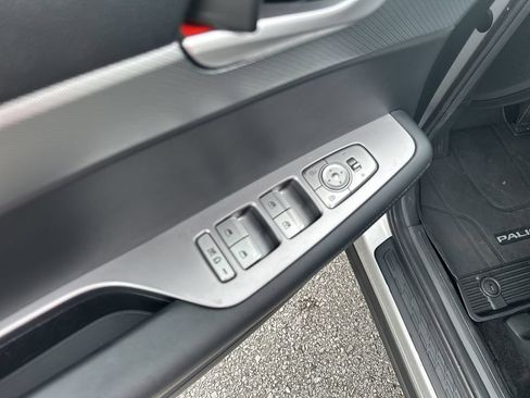 Used 2023 Hyundai Palisade SEL FWD image 17