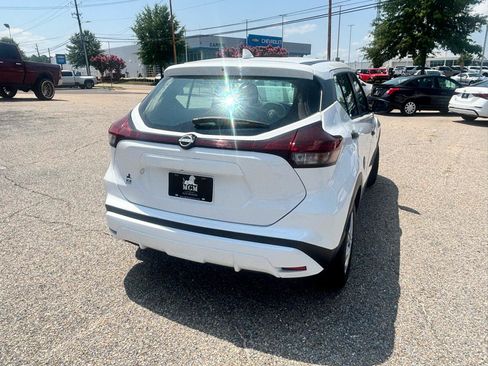 Used 2024 Nissan Kicks S FWD image 28