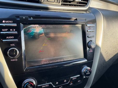 Used 2019 Nissan Murano SV image 11