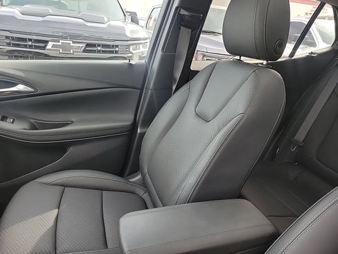 Used 2023 Buick Encore GX Essence w/ Experience Buick Package image 25