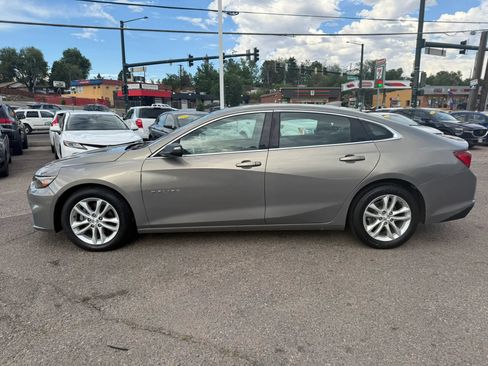 Used 2017 Chevrolet Malibu LT FWD image 5