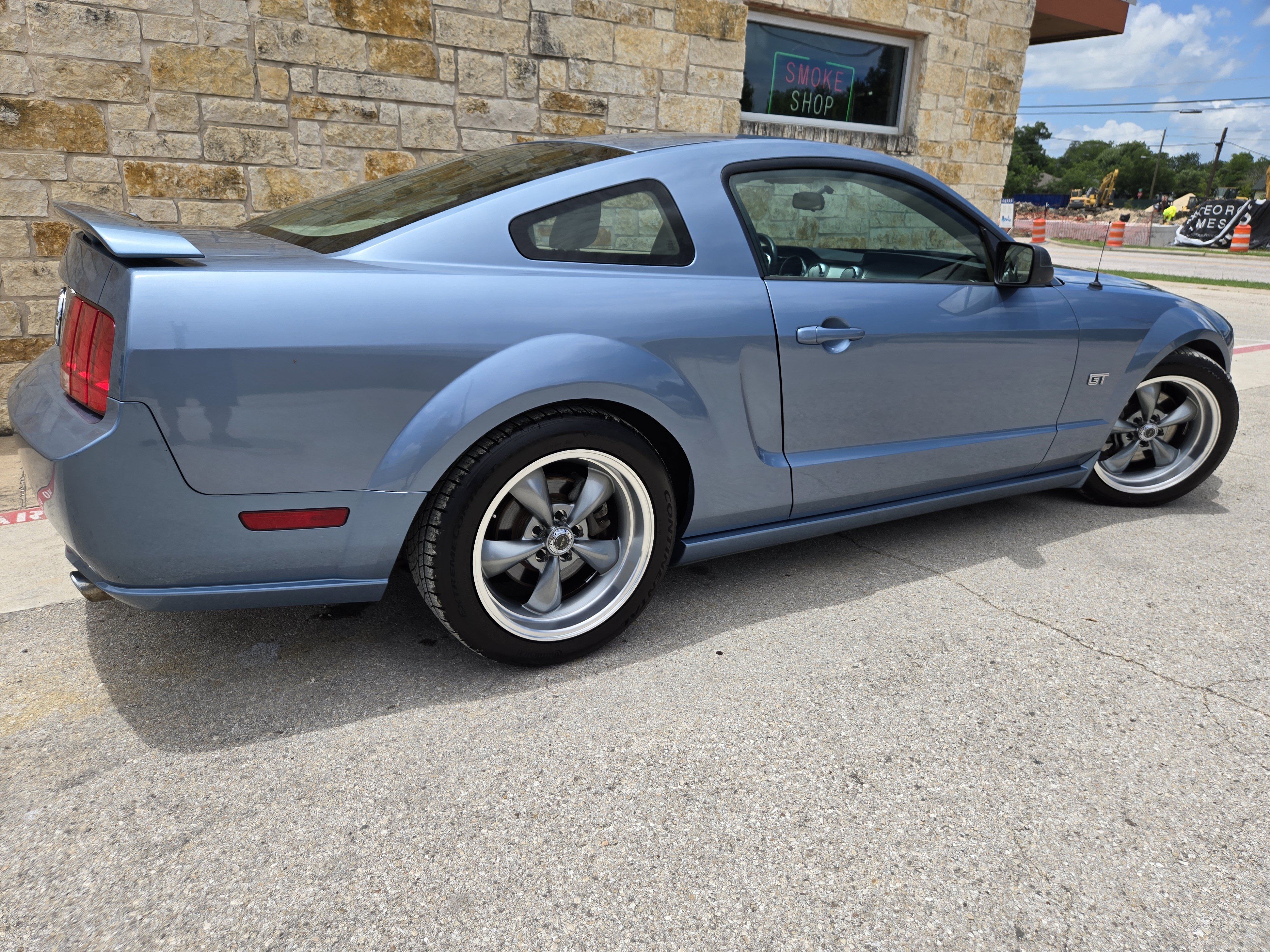 Used 2006 Ford Mustang GT RWD image 17