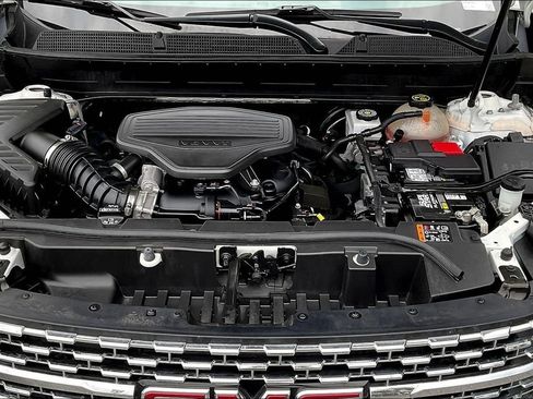 Used 2022 GMC Acadia Denali AWD/4WD image 32