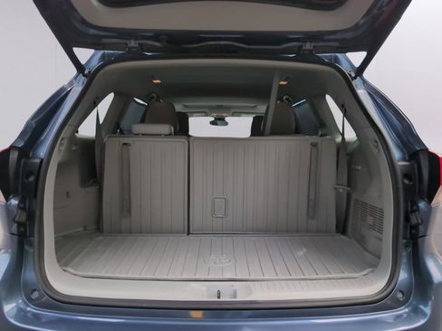 Used 2019 Toyota Highlander XLE image 9