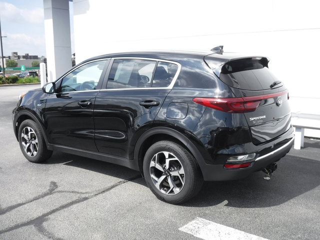 Used 2022 Kia Sportage LX AWD/4WD image 9