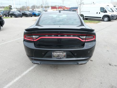 Used 2017 Dodge Charger SXT w/ AWD Plus Group image 8