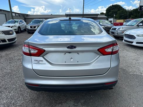 Used 2015 Ford Fusion S FWD image 5