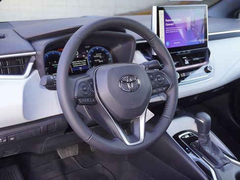 Certified 2026 Toyota Corolla SE image 10