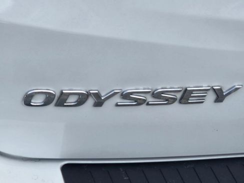 Certified 2022 Honda Odyssey Touring image 9