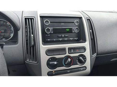 Used 2009 Ford Edge SE image 17