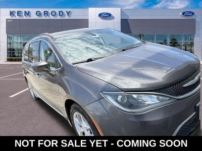 Used 2017 Chrysler Pacifica Touring-L w/ Tire & Wheel Group