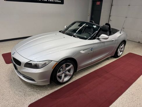Used 2011 BMW Z4 sDrive30i RWD image 3