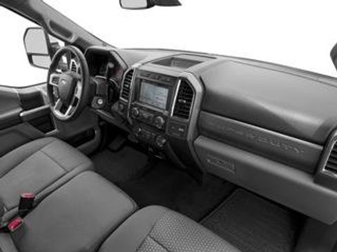 Used 2017 Ford F250 XLT w/ XLT Premium Package AWD/4WD image 10