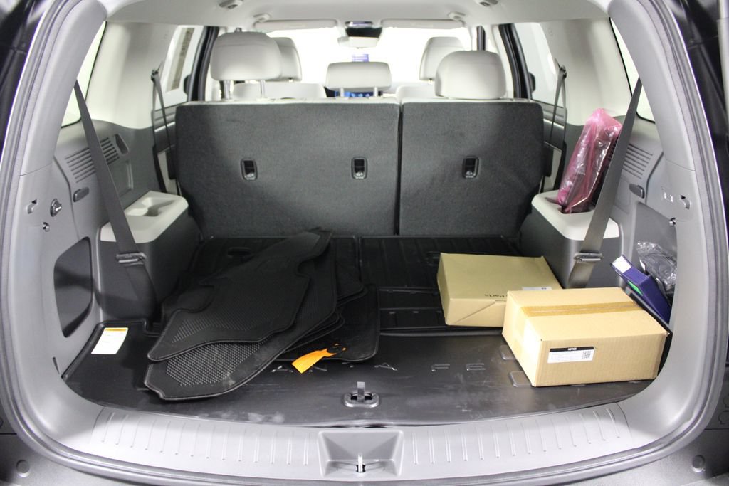 Certified 2026 Hyundai Santa Fe SE w/ Tow & Go Package FWD image 16
