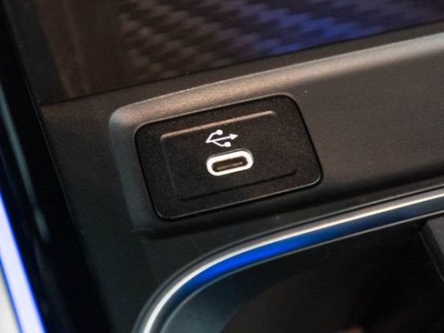 New 2026 Mercedes-Benz GLB 250 4MATIC image 24