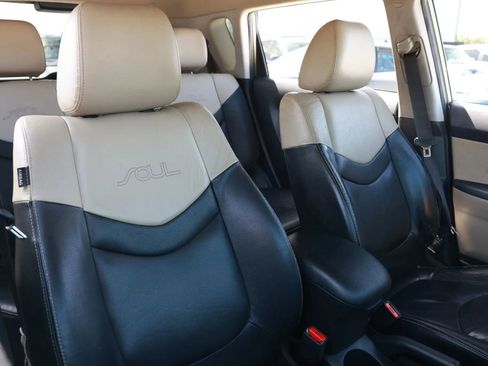 Used 2011 Kia Soul ! image 19