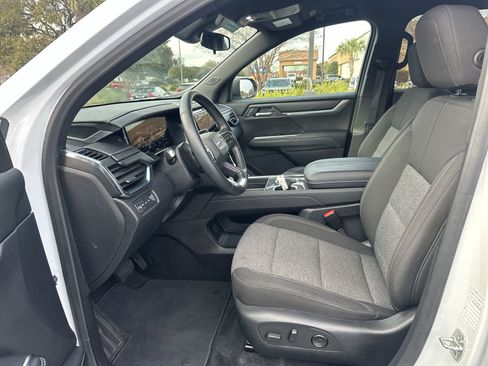 Certified 2025 GMC Acadia Elevation image 16