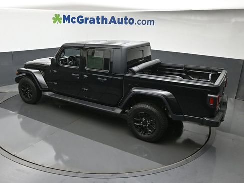 Used 2023 Jeep Gladiator Sport image 21