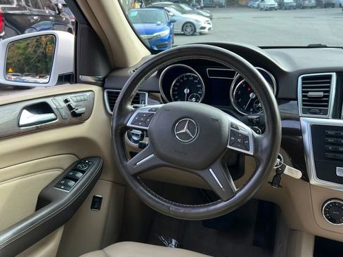 Used 2015 Mercedes-Benz ML 350 4MATIC w/ Premium 1 Package image 19