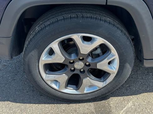 Used 2019 Jeep Compass Limited AWD/4WD image 12
