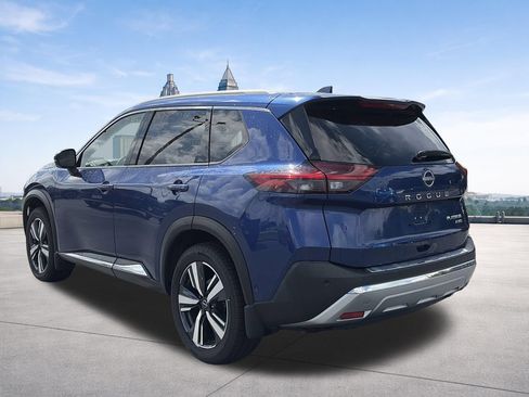 Certified 2022 Nissan Rogue Platinum w/ Head-Up Display Package AWD/4WD image 3
